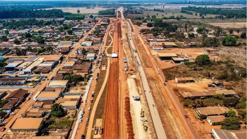 Governo Federal anuncia investimentos milionários em rodovias de Rondônia para escoamento de grãos