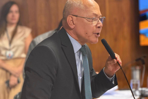 Coronel Chrisóstomo critica silêncio e contradições de ex-secretária ligada ao “Careca do INSS” durante oitiva na CPMI do Roubo dos Aposentados